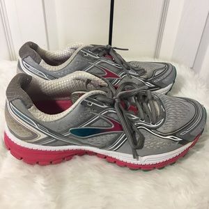 Brooks Ghost Running Sneakers
